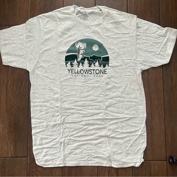 Yellowstone National Park Optima Gray Unisex T Shirt size L Brand New - Picture 1 of 7